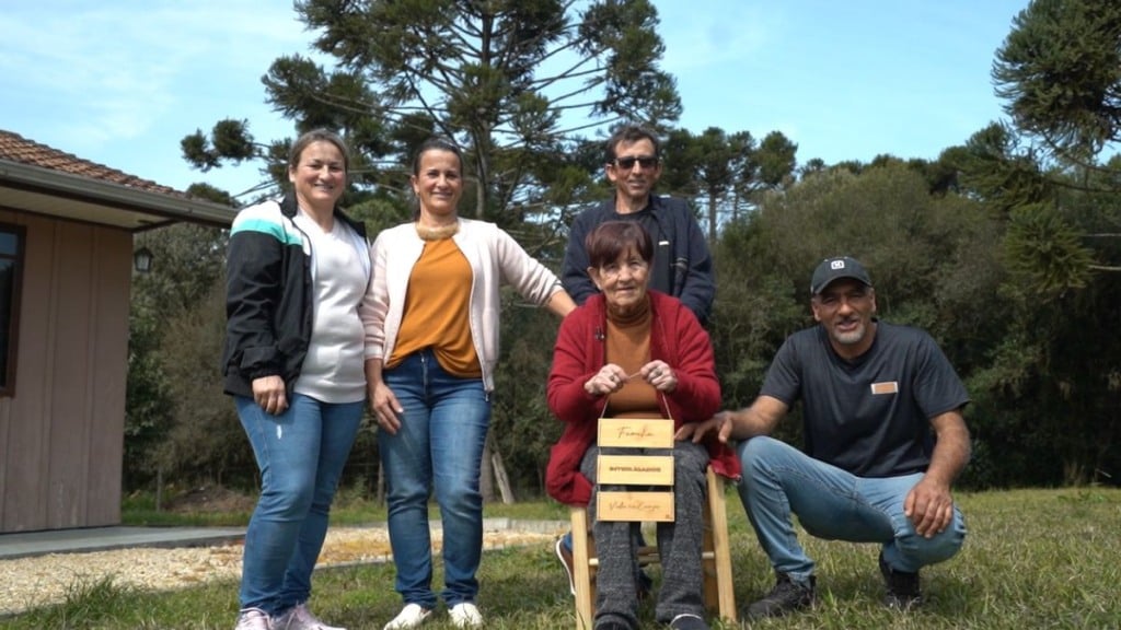Da perda do pai à força da união: a trajetória da família Rasmussen na avicultura