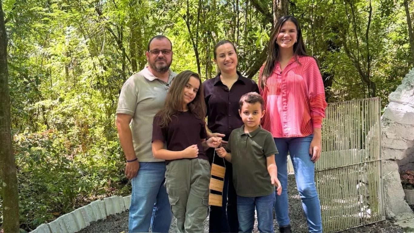 Família do Paraná profissionaliza gestão e atinge marca de 400 mil aves
