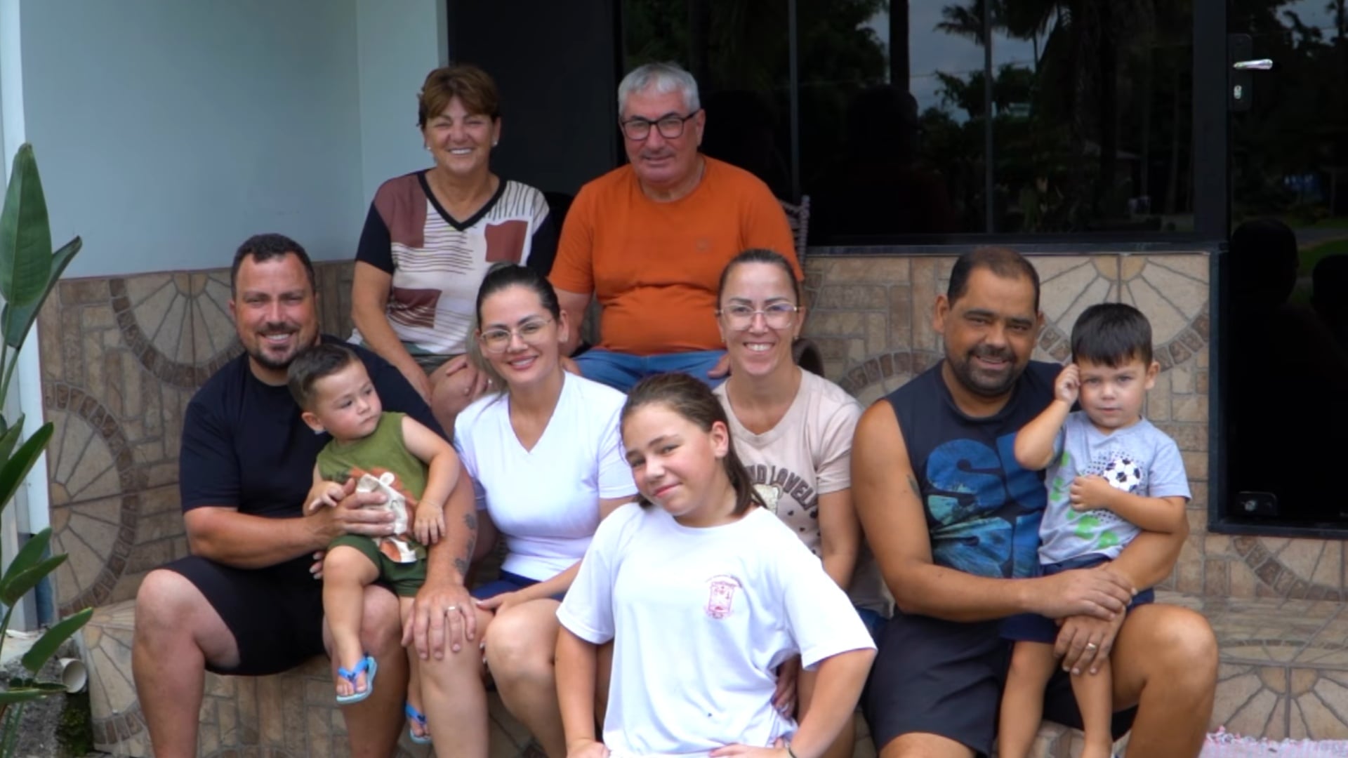 Com apoio da família, produtor de SC transforma pequeno aviário em dezenas de granjas