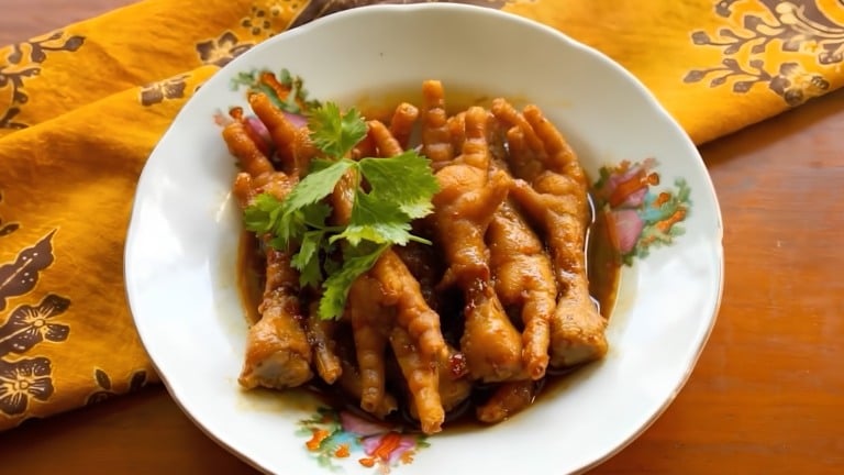 Febre do colágeno e boom na China transformam o pé de frango em queridinho das redes